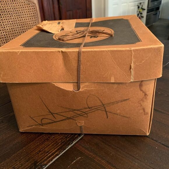 Vintage hat box from Macy’s - Picture 6 of 8